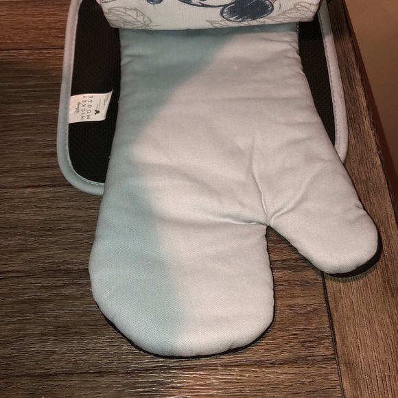 Disney lt Blue Mickey Mouse 3 piece kitchen set - Picture 4 of 5